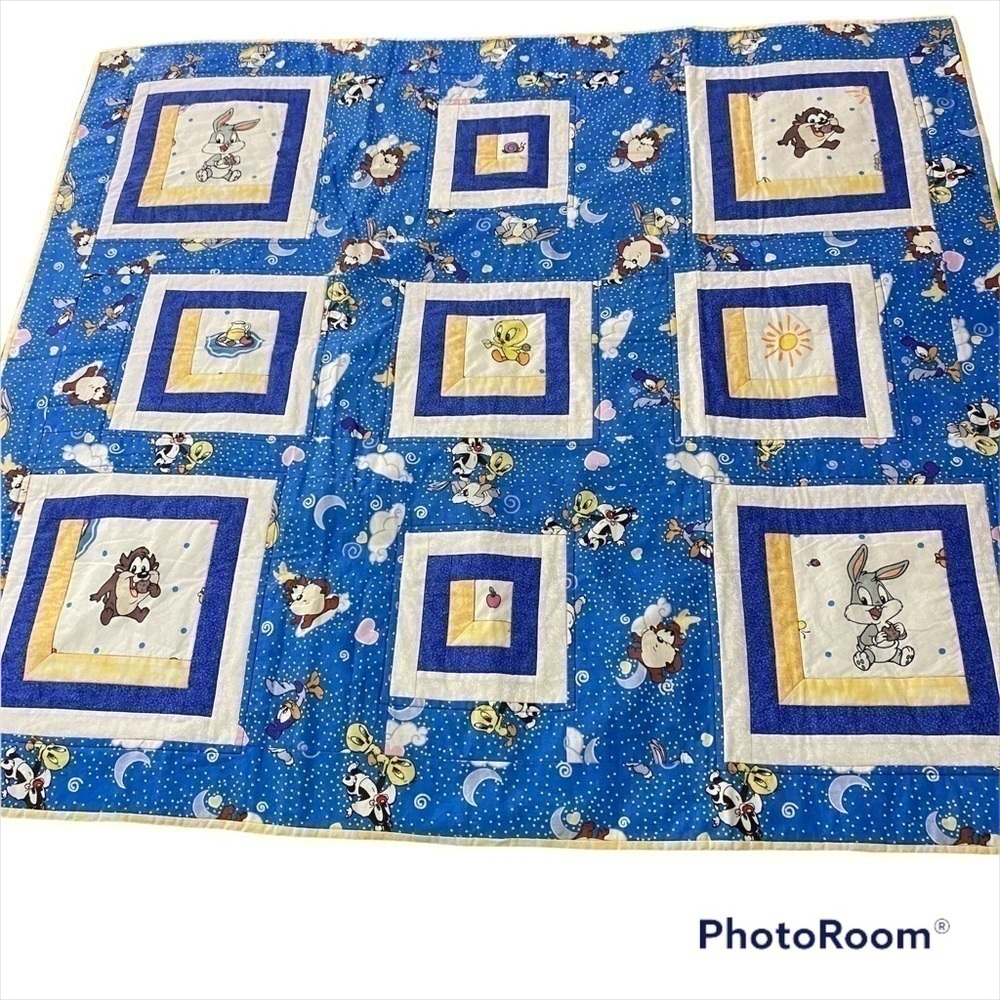 Vintage Looney Tunes Quilt Crib Blanket Taz Bugs Bunny Tweety Gender Neutral